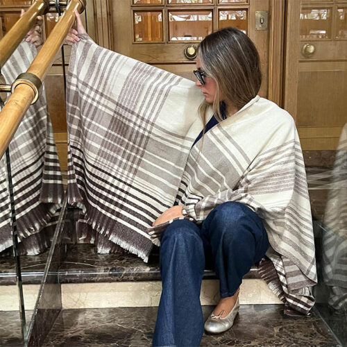 Poncho capa Rayas beige y marrón Julunggul