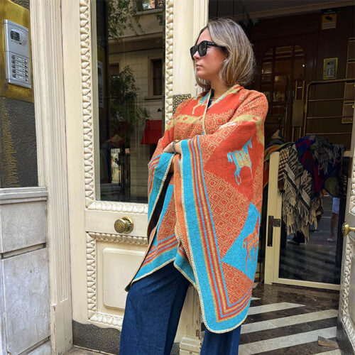 Poncho capa estampado caldero y azul Julunggul