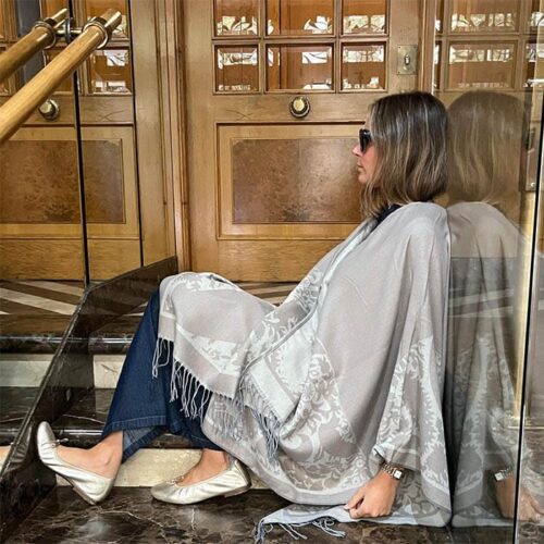 Poncho capa reversible Beige y `piedra Julunggul