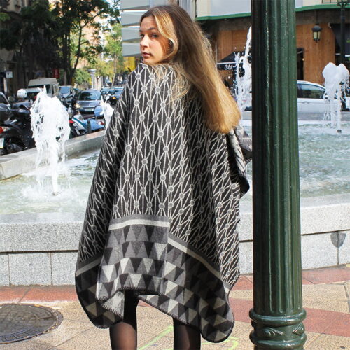 poncho negro gris geometrico julunggul