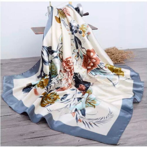 panuelo de mujer gris con flores julunggul