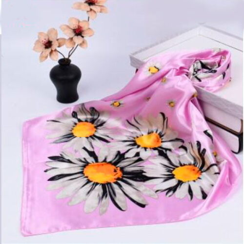 panuelo de mujer rosa con margaritas julunggul