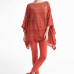 Caftán de semi seda estampado coral y beige Julunggul