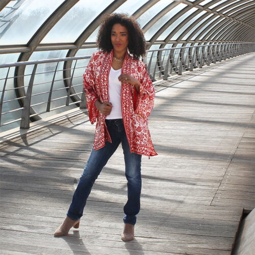 kimono de raso rojo y blanco 1 julunggul