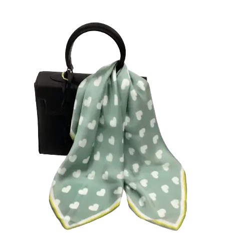Panuelos de seda de cuello verde y corazones Julunggul