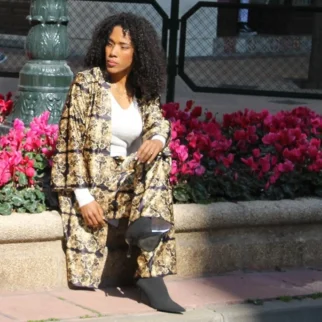 pantalon y kimono de semi seda negro y dorado julunggul