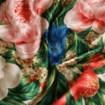 Fular de seda natural beige con flores rosas y mariposas Julunggul