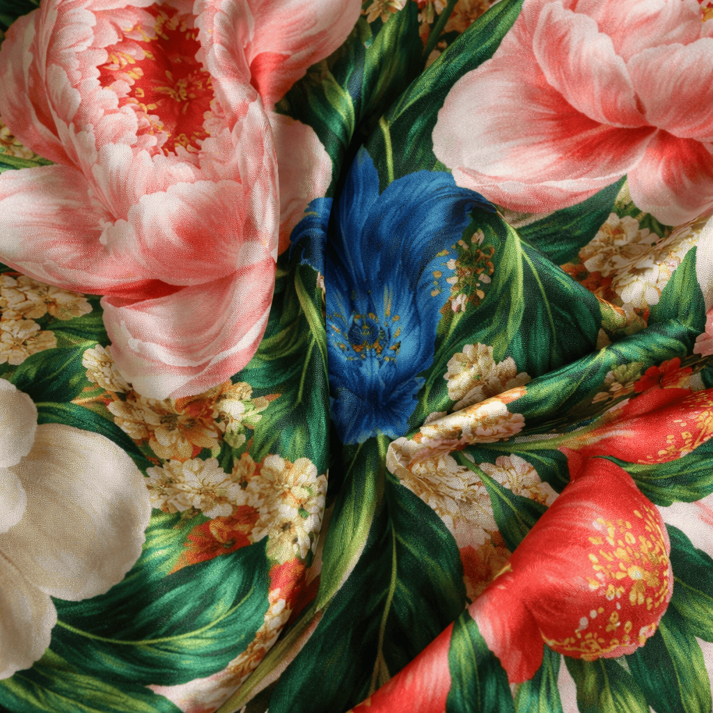 Fular de seda natural de flores rosa y verde y fondo beige