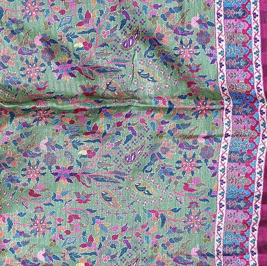 semi seda verde estampada con cenefas 1 Julunggul