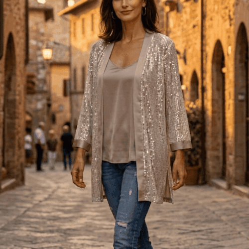 Chaqueta de lentejuelas y seda con top de tirantes lencero de seda a juego color piedra de Julunggul