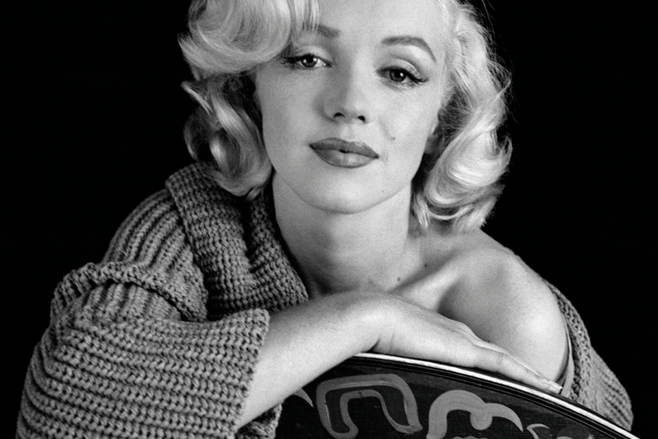 Marilyn Monroe, la más bella mujer , icono de moda y elegancia nos da su frase de moda para Julunggul